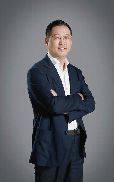 李 军
